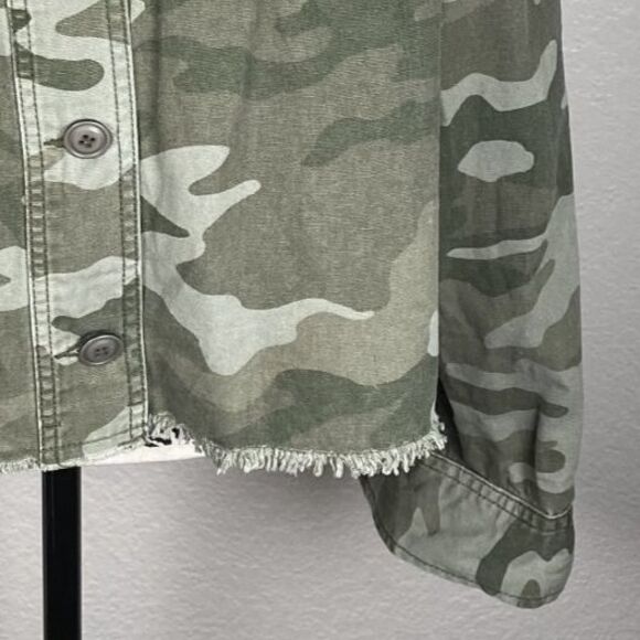 Aeropostale Sz L Cropped Cargo Utility Jacket Camo Green White Raw Hem - Picture 4 of 12